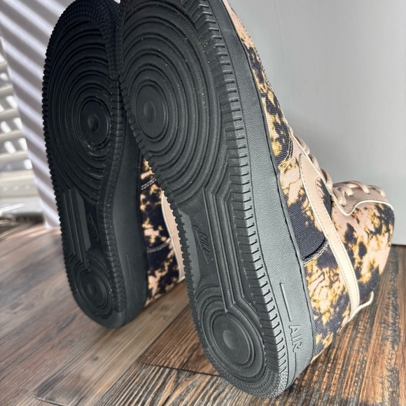 Nike Shoes Mens 10.5 Air Force 1 High Tops Acid Wash Print Swoosh Streetwear - Picture 10 of 11